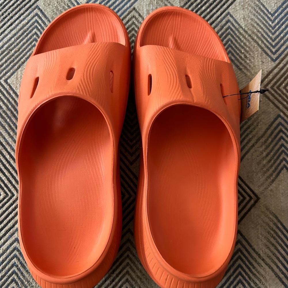 NWT Hoka Women's Ora Recovery Slide 3 Sandals Squash color